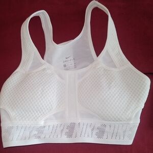 NWT- Nike Ultrabreathe white medium support padded sports bra, x-small